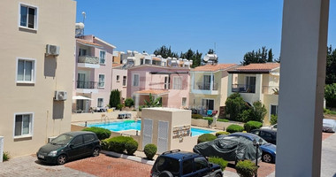 Modern one Bedroom Apartment plus one independend groundfloor Studio in the heart of Universal