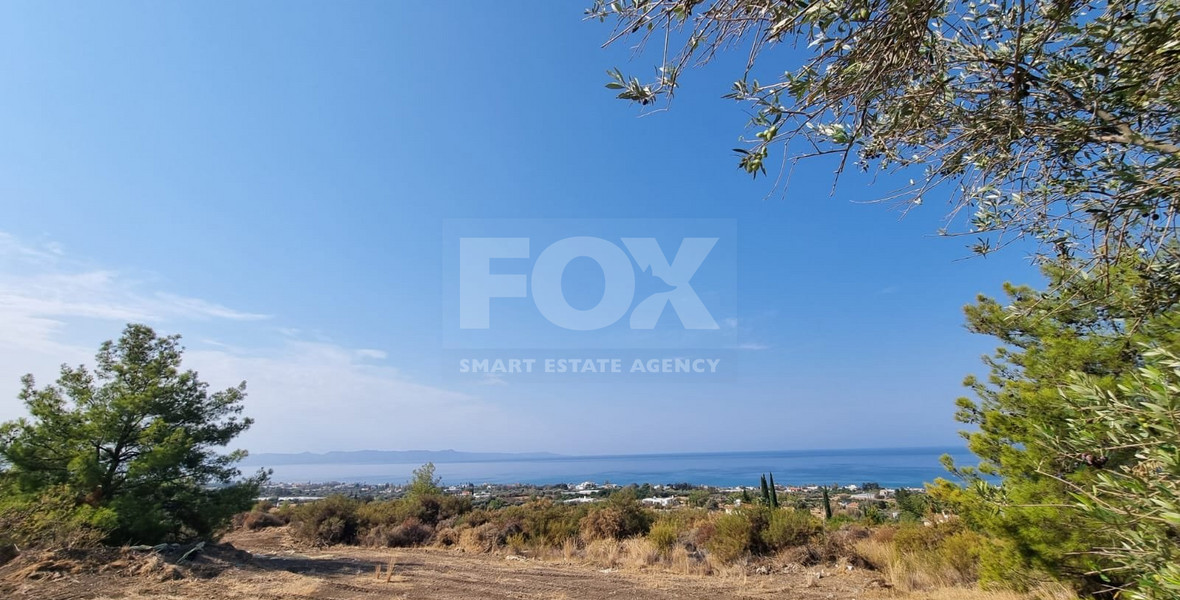 For Sale: Stunning Detached Villa on a large plot with Sea View and Pool in Agia Marina Chrysochous