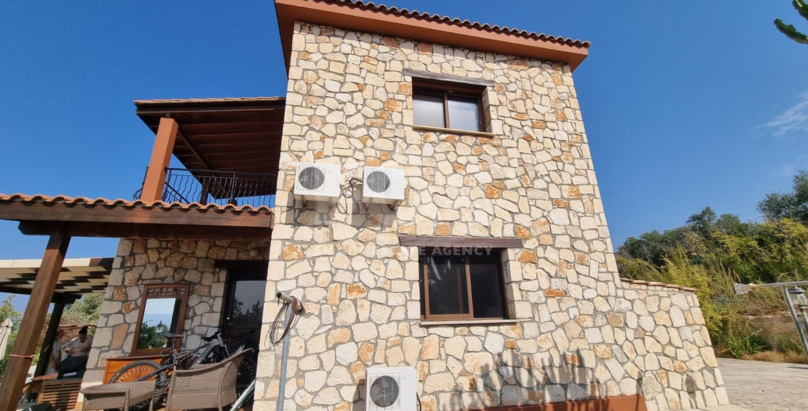 For Sale: Stunning Detached Villa on a large plot with Sea View and Pool in Agia Marina Chrysochous
