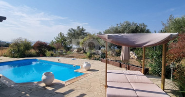 For Sale: Stunning Detached Villa on a large plot with Sea View and Pool in Agia Marina Chrysochous
