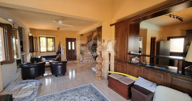 For Sale: Stunning Detached Villa on a large plot with Sea View and Pool in Agia Marina Chrysochous