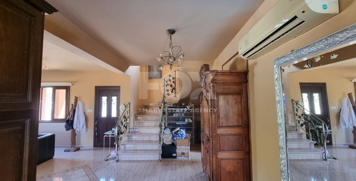 For Sale: Stunning Detached Villa on a large plot with Sea View and Pool in Agia Marina Chrysochous