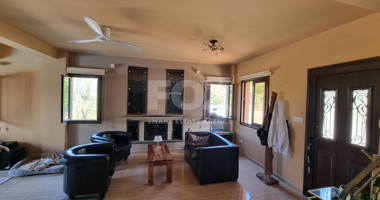 For Sale: Stunning Detached Villa on a large plot with Sea View and Pool in Agia Marina Chrysochous