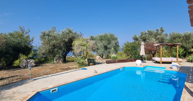 For Sale: Stunning Detached Villa on a large plot with Sea View and Pool in Agia Marina Chrysochous