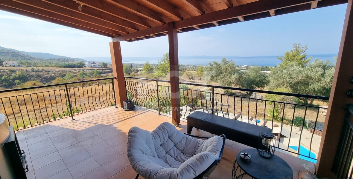 For Sale: Stunning Detached Villa on a large plot with Sea View and Pool in Agia Marina Chrysochous