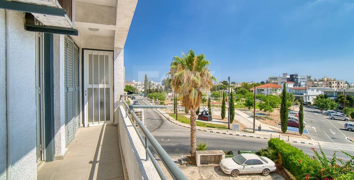 Huge, Modern, Partially Furnished Three Bedroom Apartment in Agios Pavlos