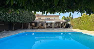 STUNNING 5 BEDROOM VILLA ON LARGE PLOT WITH SWIMMING POOL - LARGE GARDEN- EXTRA SEPARATE  APARTMENT - CENTAL LIMASSOL