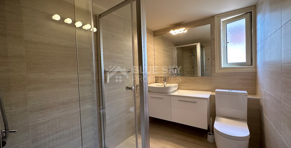 STUNNING 5 BEDROOM VILLA ON LARGE PLOT WITH SWIMMING POOL - LARGE GARDEN- EXTRA SEPARATE  APARTMENT - CENTAL LIMASSOL