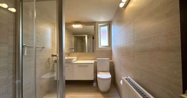 STUNNING 5 BEDROOM VILLA ON LARGE PLOT WITH SWIMMING POOL - LARGE GARDEN- EXTRA SEPARATE  APARTMENT - CENTAL LIMASSOL