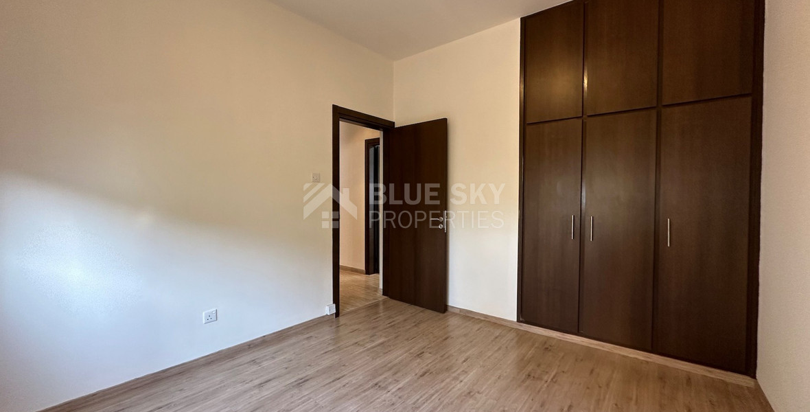 STUNNING 5 BEDROOM VILLA ON LARGE PLOT WITH SWIMMING POOL - LARGE GARDEN- EXTRA SEPARATE  APARTMENT - CENTAL LIMASSOL