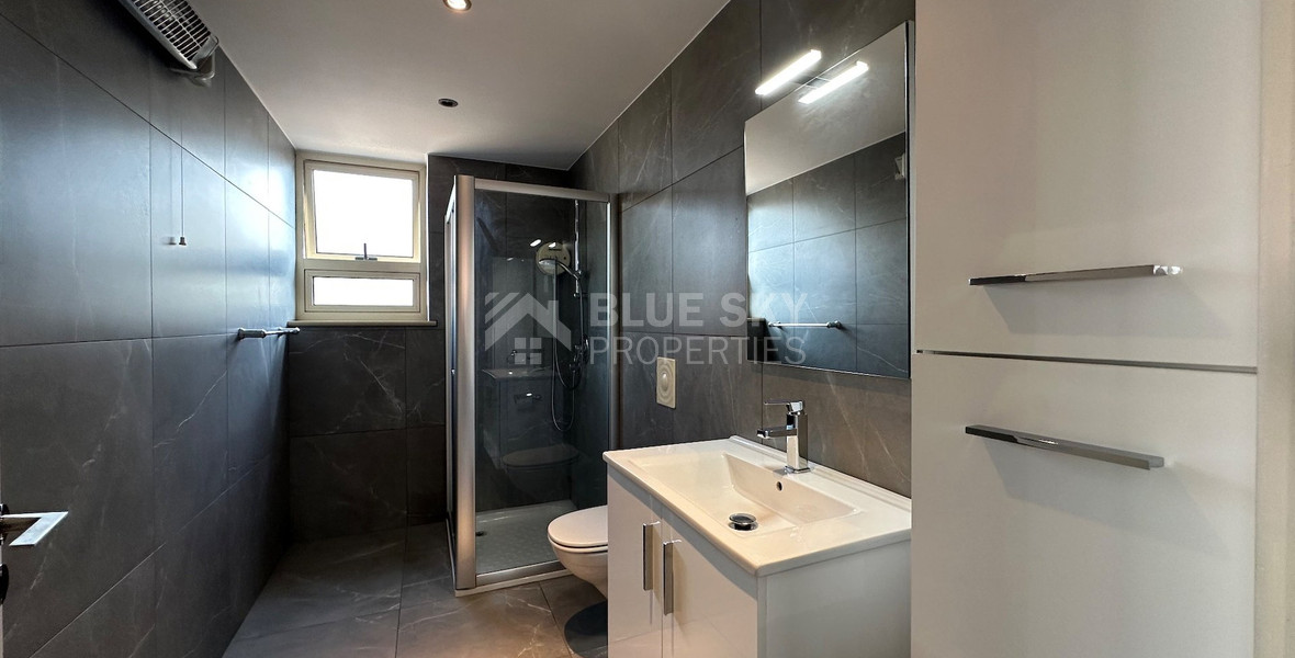 STUNNING 5 BEDROOM VILLA ON LARGE PLOT WITH SWIMMING POOL - LARGE GARDEN- EXTRA SEPARATE  APARTMENT - CENTAL LIMASSOL