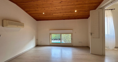 STUNNING 5 BEDROOM VILLA ON LARGE PLOT WITH SWIMMING POOL - LARGE GARDEN- EXTRA SEPARATE  APARTMENT - CENTAL LIMASSOL