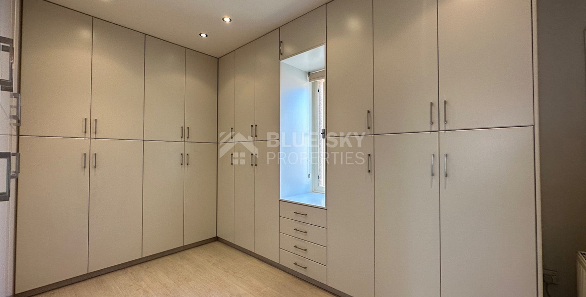 STUNNING 5 BEDROOM VILLA ON LARGE PLOT WITH SWIMMING POOL - LARGE GARDEN- EXTRA SEPARATE  APARTMENT - CENTAL LIMASSOL