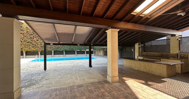 STUNNING 5 BEDROOM VILLA ON LARGE PLOT WITH SWIMMING POOL - LARGE GARDEN- EXTRA SEPARATE  APARTMENT - CENTAL LIMASSOL