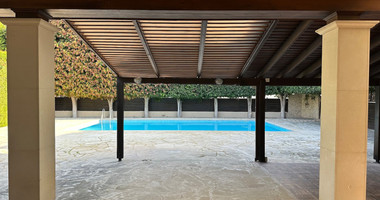 STUNNING 5 BEDROOM VILLA ON LARGE PLOT WITH SWIMMING POOL - LARGE GARDEN- EXTRA SEPARATE  APARTMENT - CENTAL LIMASSOL