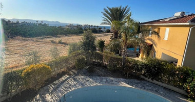 Three bedroom detached villa with swimming pool in Argaka