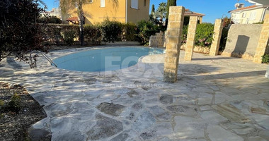 Three bedroom detached villa with swimming pool in Argaka