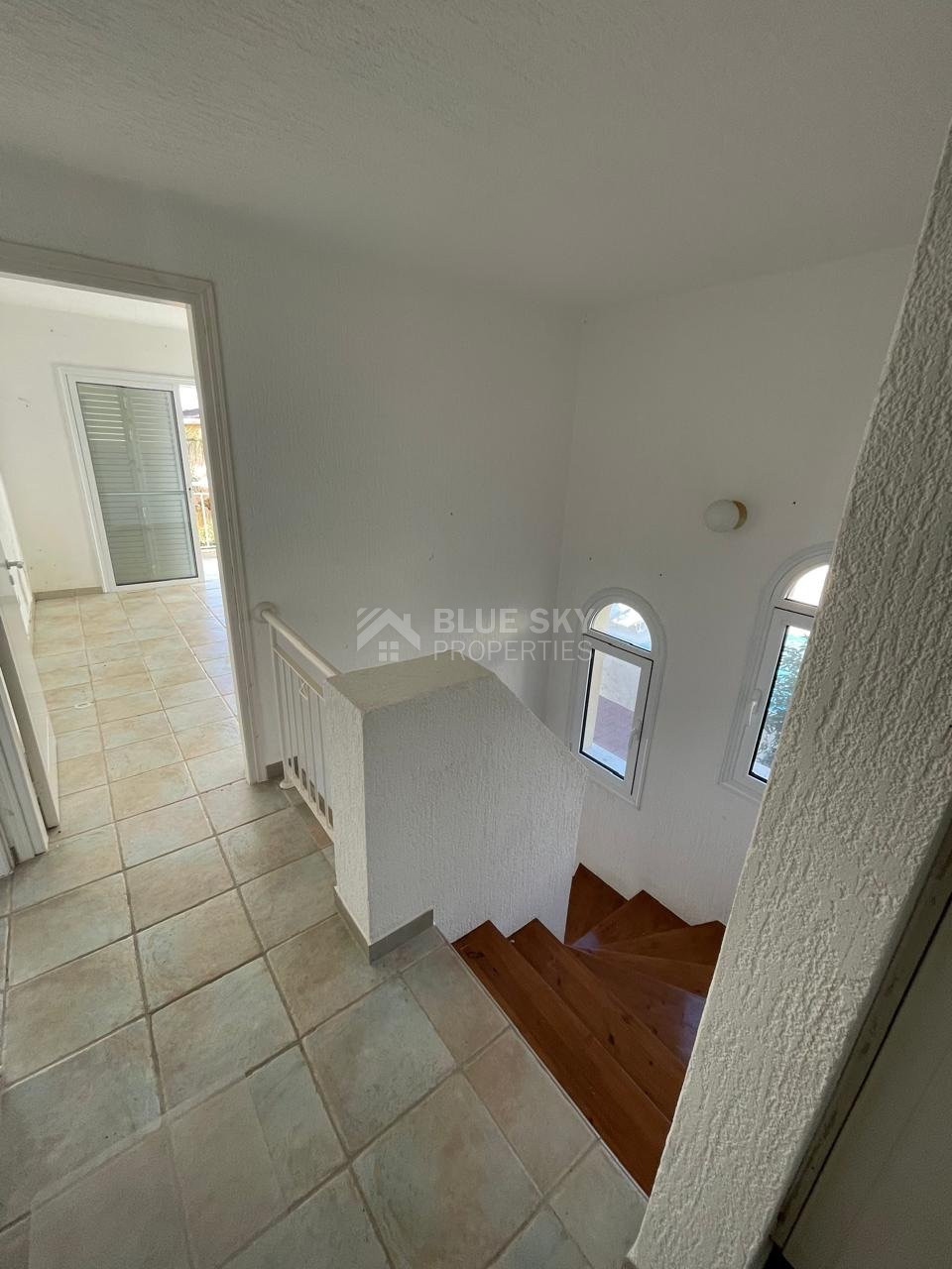 Three bedroom detached villa with swimming pool in Argaka