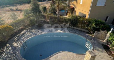 Three bedroom detached villa with swimming pool in Argaka