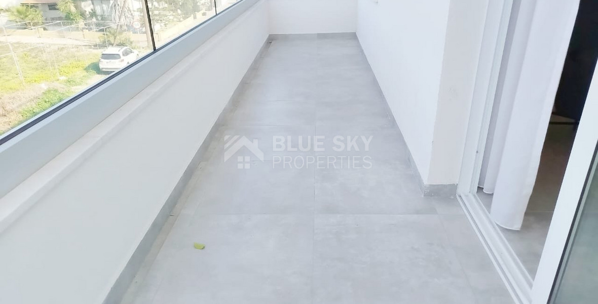 Modern and Spacious Three Bedroom Top Floor Apartment  with Roof Garden in Geroskipou