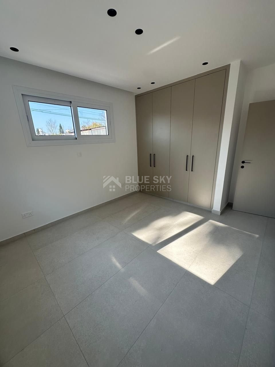 Modern 2-Bedroom Ground Floor Apartment for Rent in Limassol – Fully Renovated with New Furniture,Close to Limassol Marina