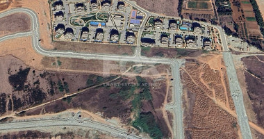 Large plot of 609 m2 for sale in Tserkezoi, Limassol