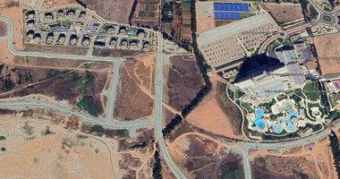 Large plot of 693 m2 for sale in Tserkezoi, Limassol