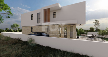 Outstanding four bedroom villa in Sea Caves