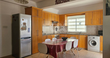 Stunning Fully Furnished Penthouse Apartment in Universal, Paphos
