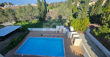 Stunning Fully Furnished Penthouse Apartment in Universal, Paphos
