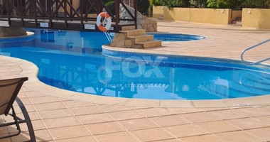 Charming Two-Bedroom Apartment with Large Communal Pool in Universal, Kato Paphos