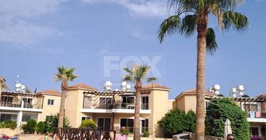 Charming Two-Bedroom Apartment with Large Communal Pool in Universal, Kato Paphos