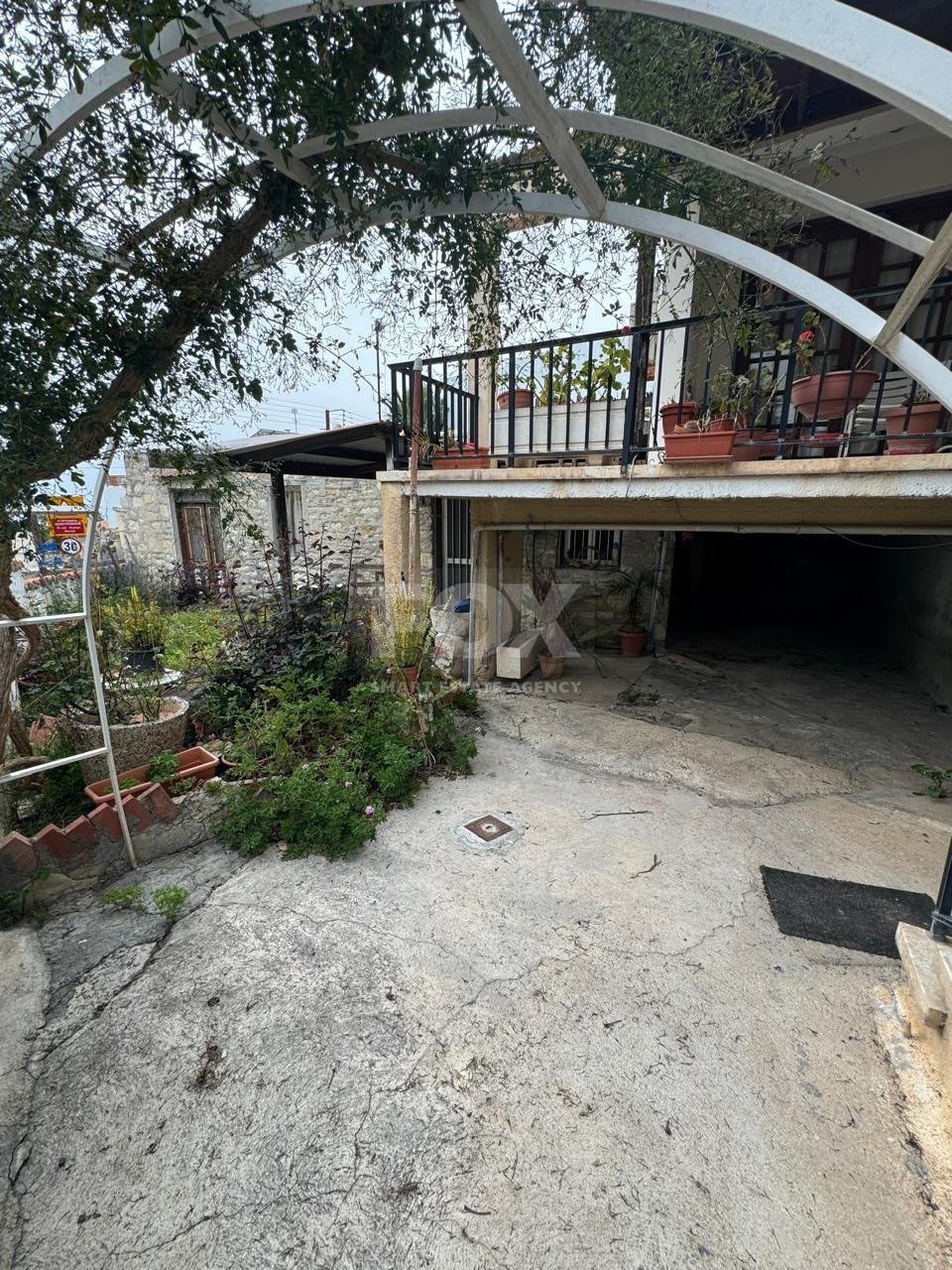 Three bedroom house in Tsada