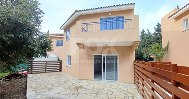 Three bedroom detached house in Kato Paphos