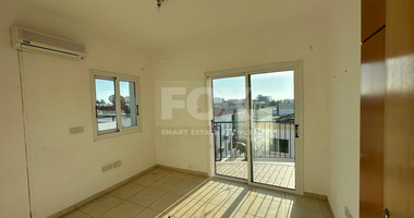 Two bedroom maisonette with roof garden in universal area