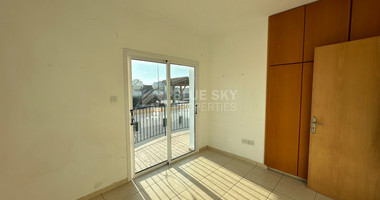 Two bedroom maisonette with roof garden in universal area