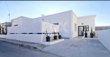 Three bedroom semi-detached in Paphos center