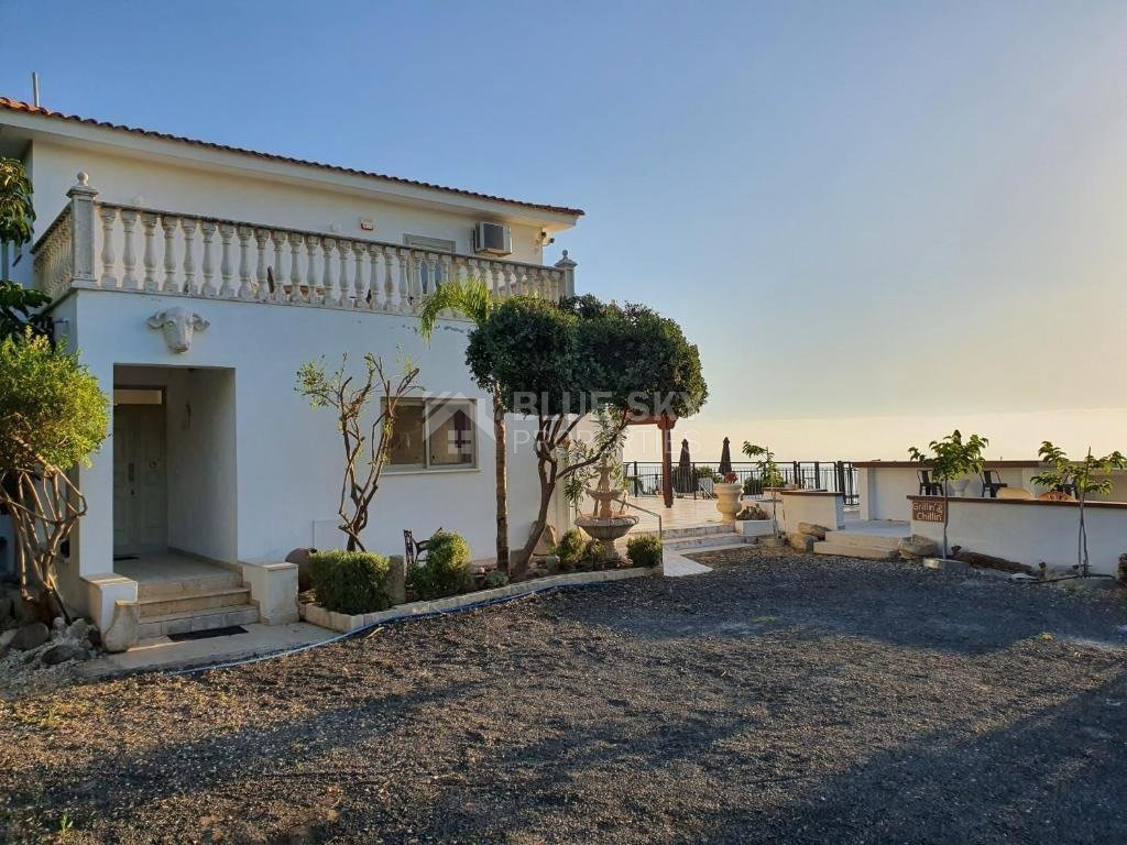 Secluded and Stunning  Detached Villa with Panoramic Sea View in Kissonerga