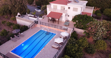 Secluded and Stunning  Detached Villa with Panoramic Sea View in Kissonerga