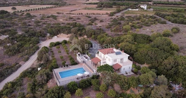 Secluded and Stunning  Detached Villa with Panoramic Sea View in Kissonerga