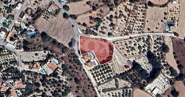 Residential field in Kalepia Community of Paphos