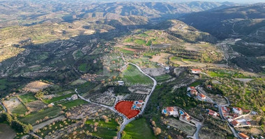Residential field in Kalepia Community of Paphos