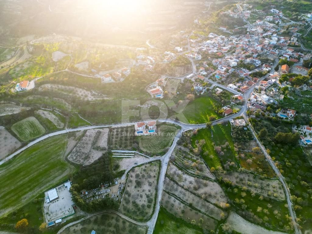 Residential field in Kalepia Community of Paphos