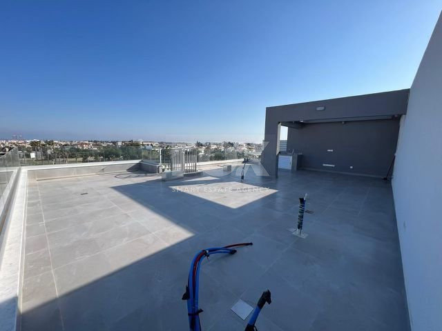 Modern Fully Furnished Penthouse Apartment for Rent in Kato Polemidia