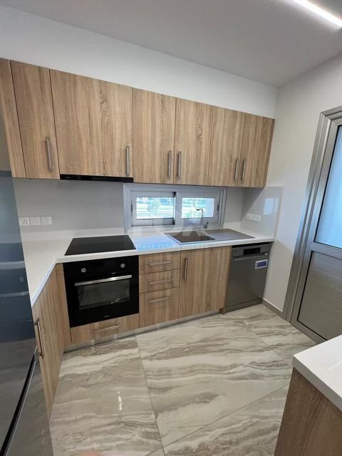 Modern Fully Furnished Penthouse Apartment for Rent in Kato Polemidia