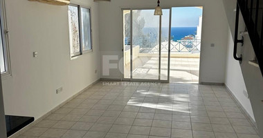 Two bedroom Townhouse with Sea views in Kissonerga