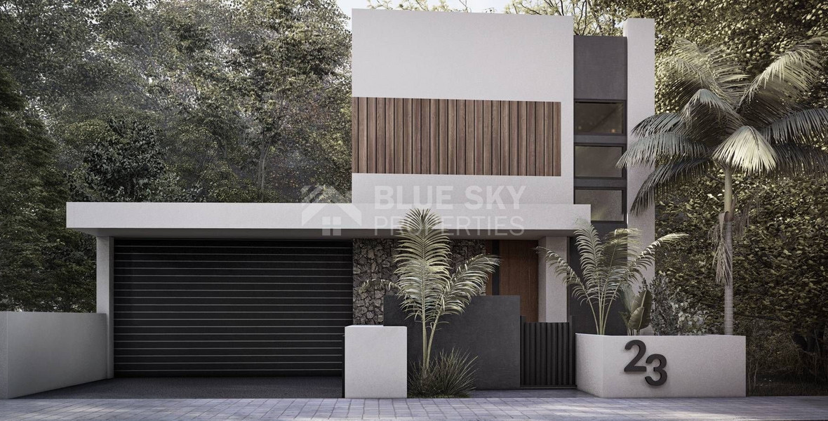 Spacious Three Bedroom House with Pool for sale in Mesa Geitonia
