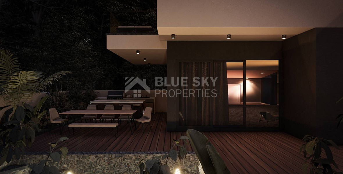 Spacious Three Bedroom House with Pool for sale in Mesa Geitonia
