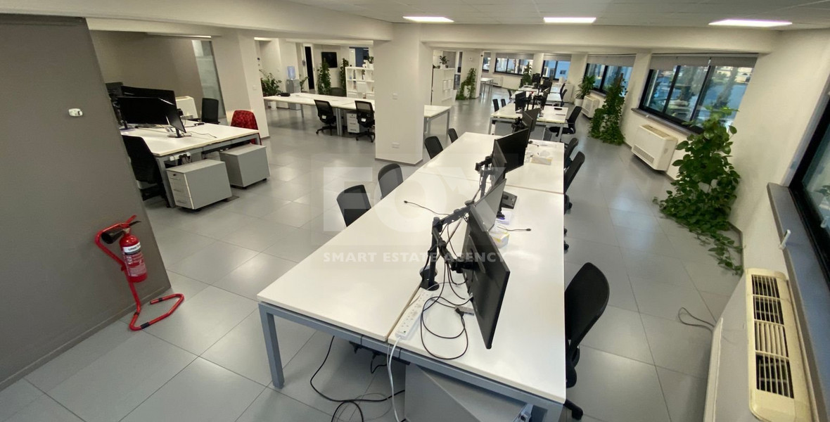 Modern Fully Furnished Office for Rent in Kato Polemidia