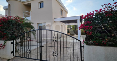 Fully Furnished Detached Villa in Peyia